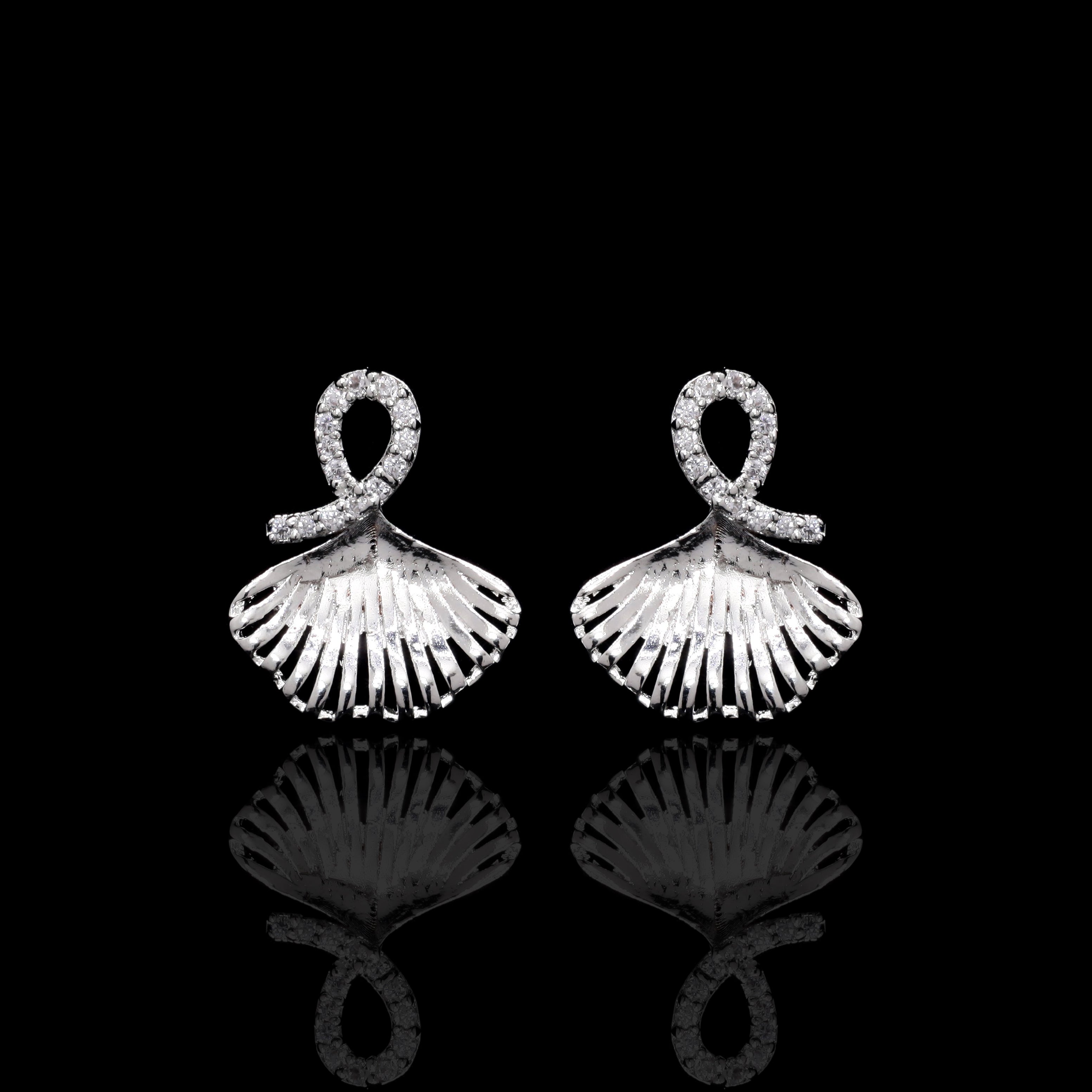 Oyster Luxe Silver Pendant Set