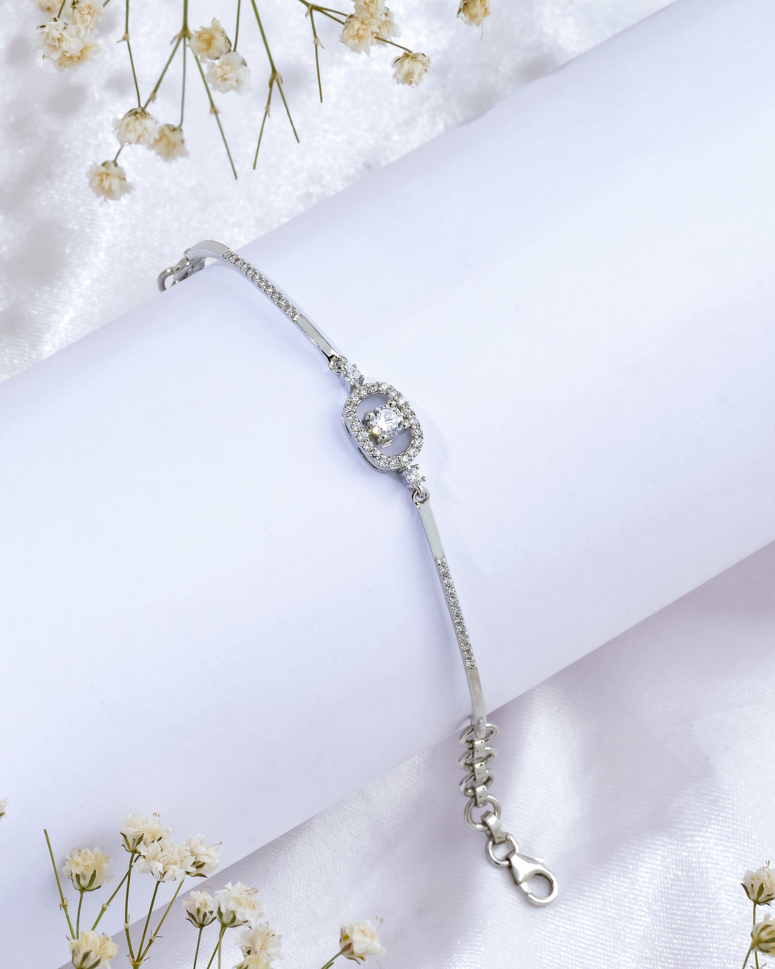 Center Shine Silver Bracelet