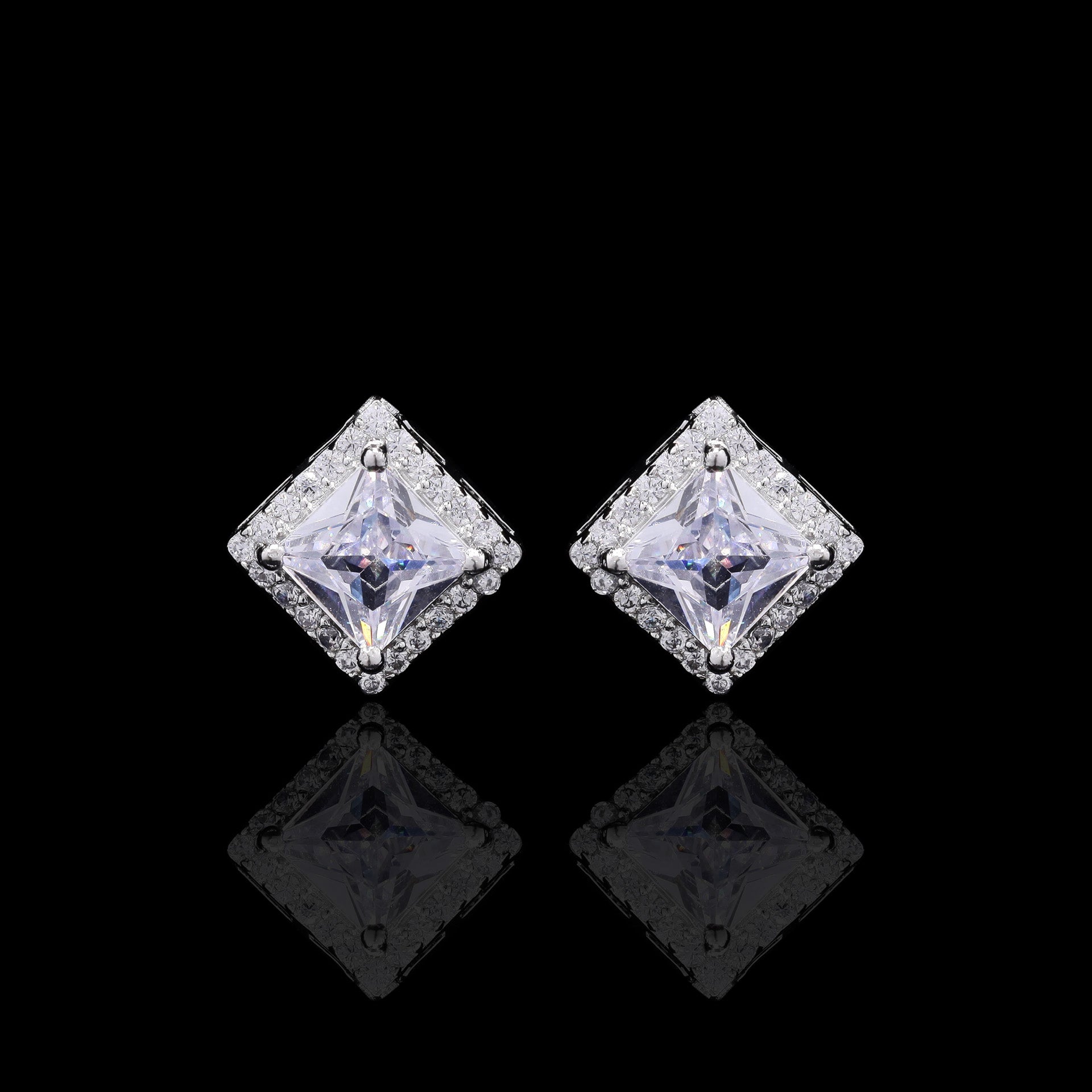 Sleek Cut Silver Pendant Set