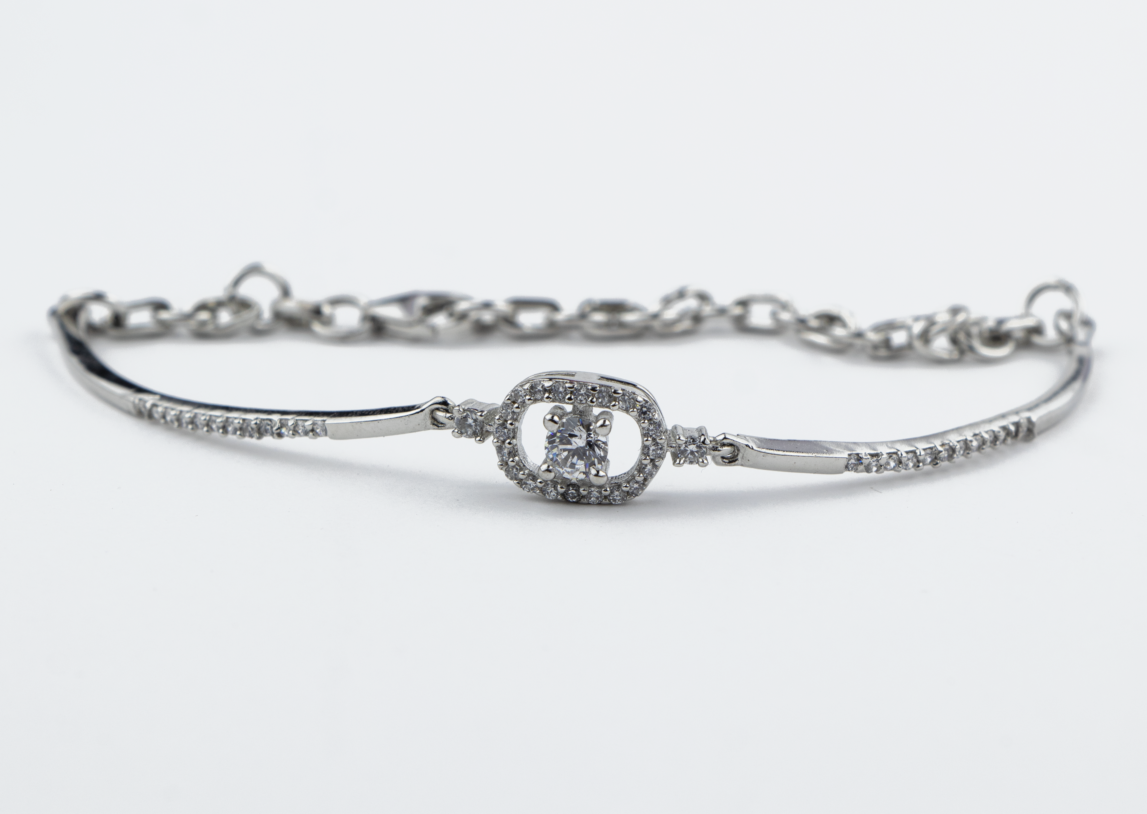 Center Shine Silver Bracelet