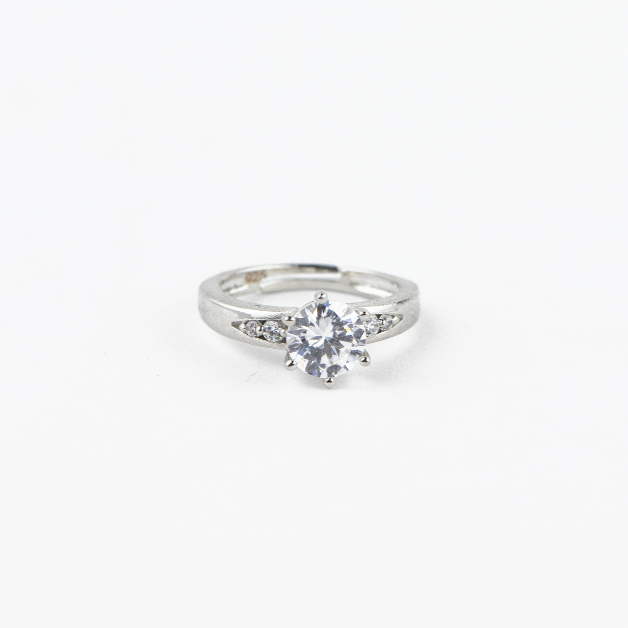 White Velvet Glow Silver Ring