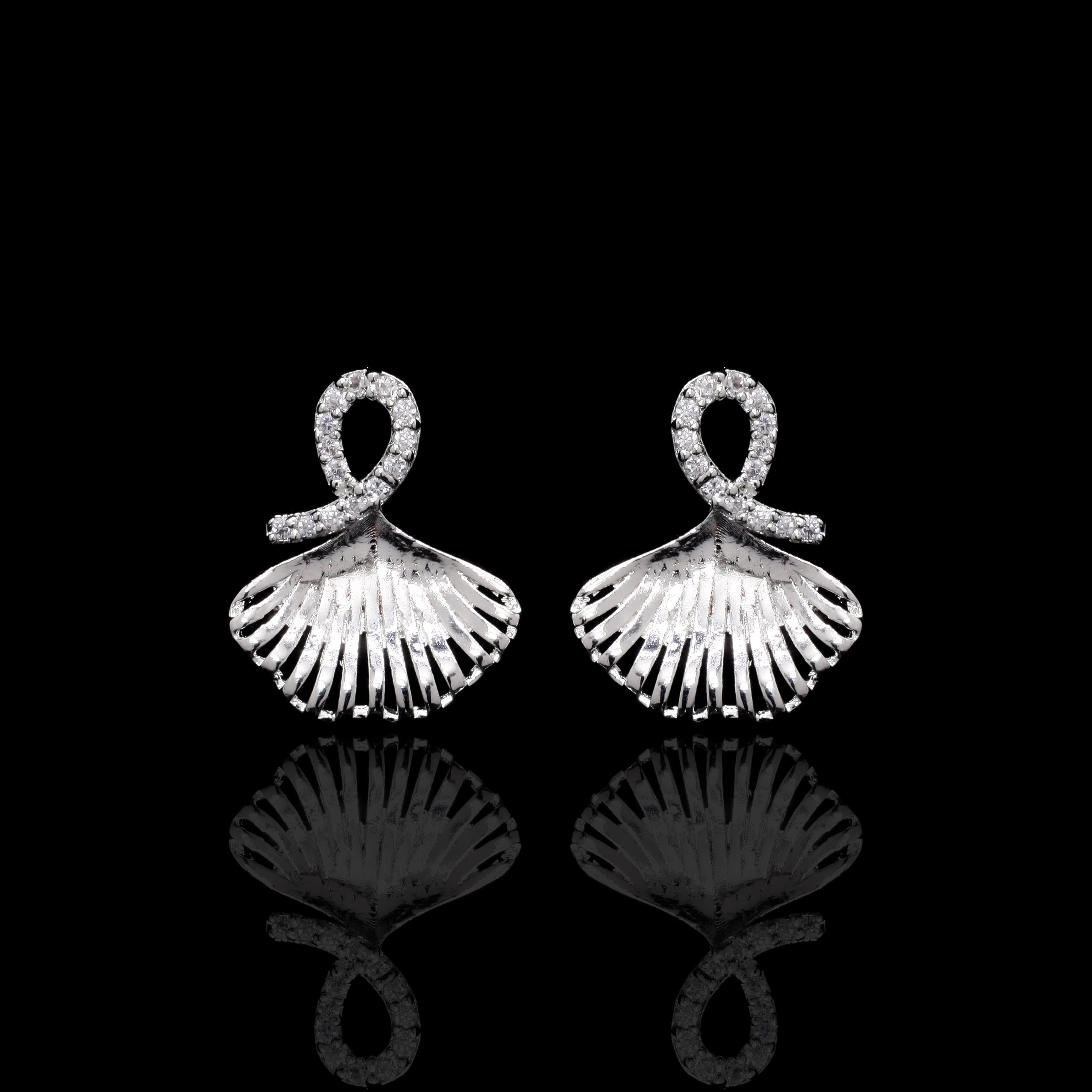 Oyster Luxe Silver Pendant Set