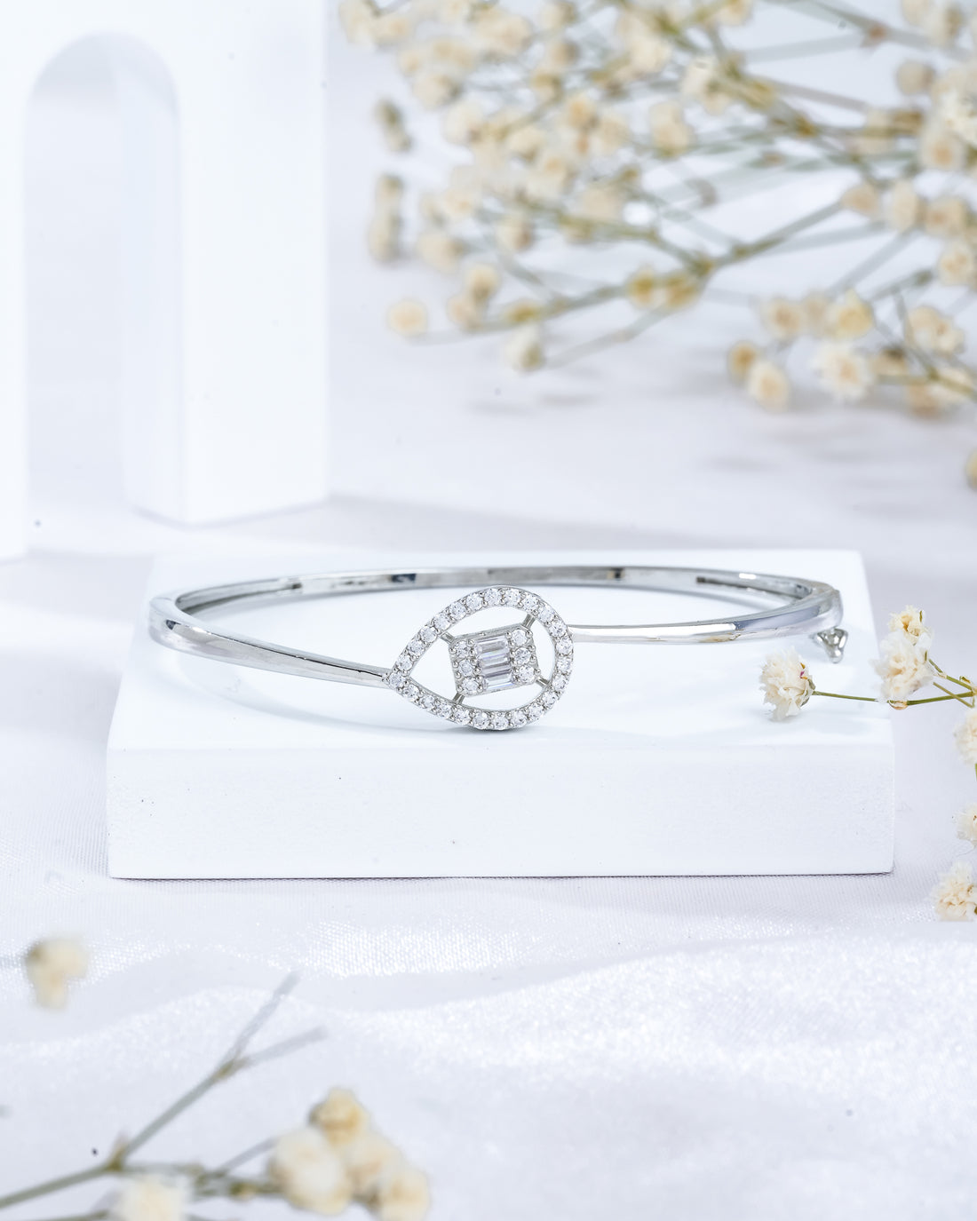 Pear-shaped Baguette Silver Bracelet
