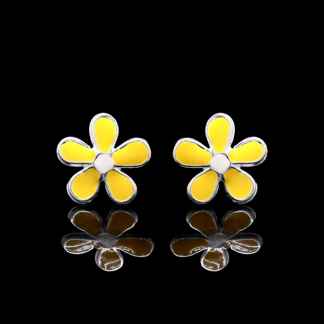 Sunshine Daisy Silver Studs