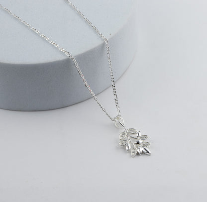 Twinkling Leaves Silver Pendant