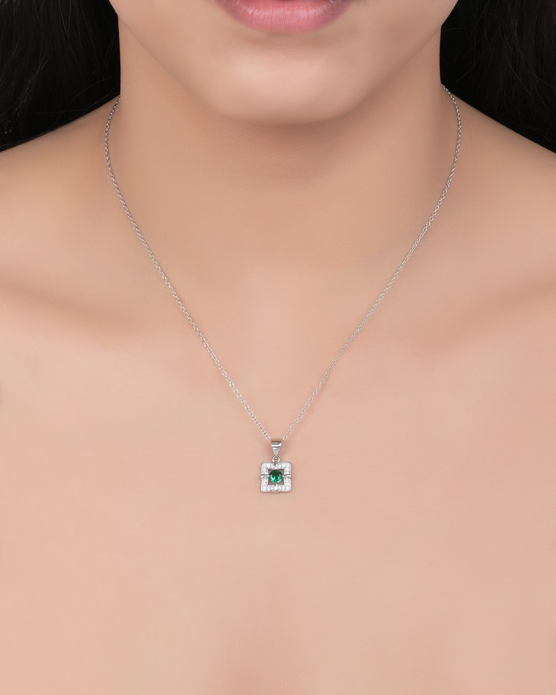 Emerald Square Frame Pendant set