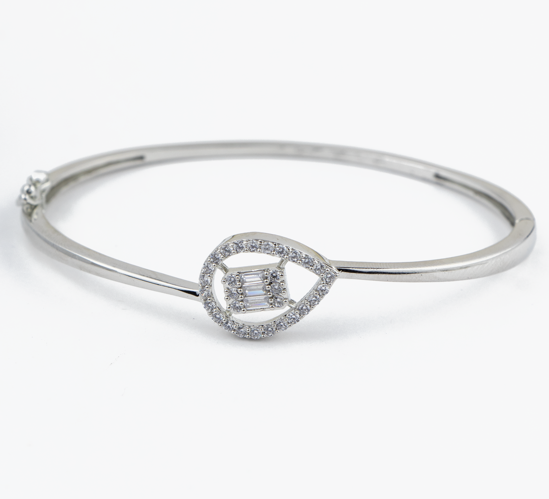 Pear-shaped Baguette Silver Bracelet