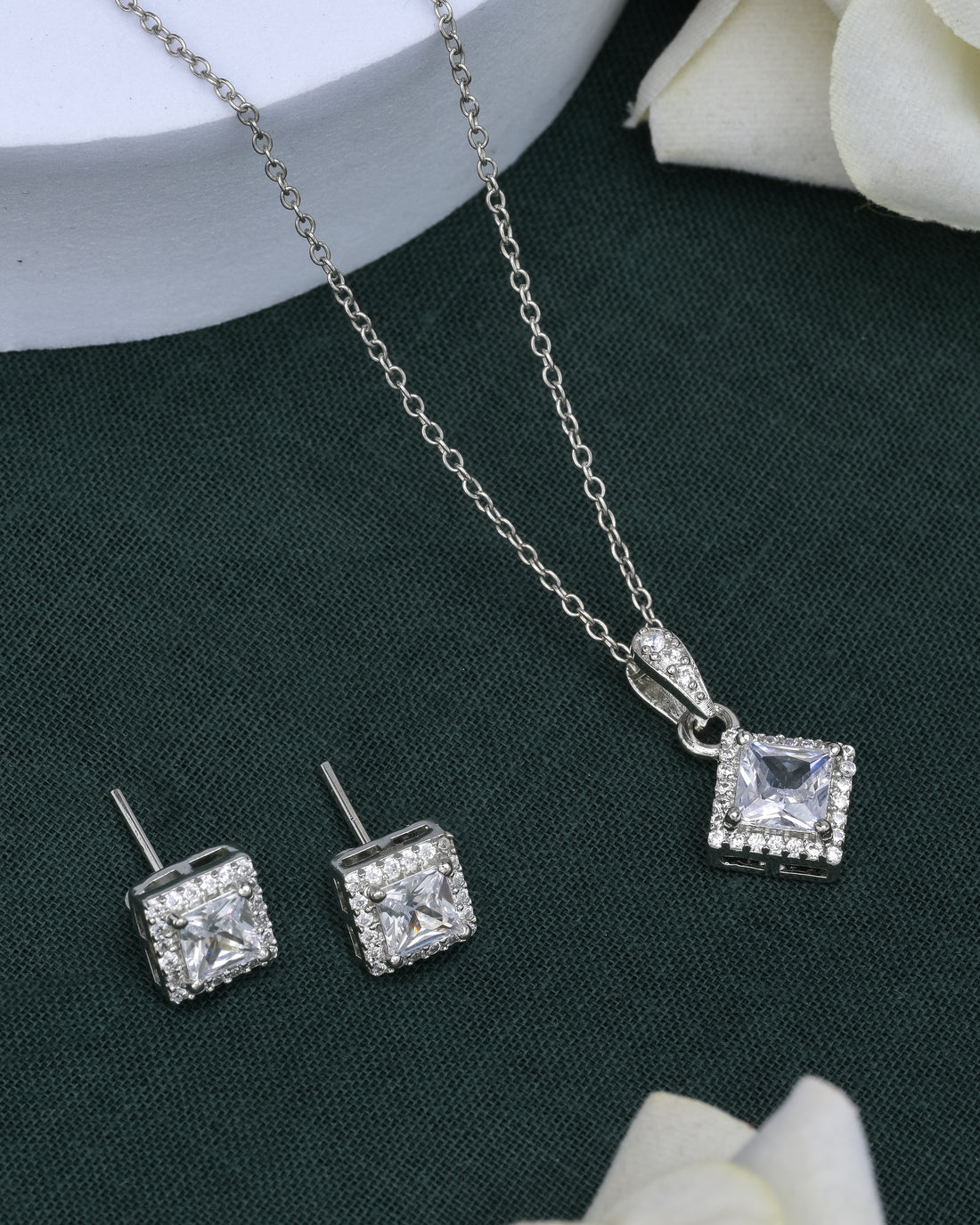 Sleek Cut Silver Pendant Set