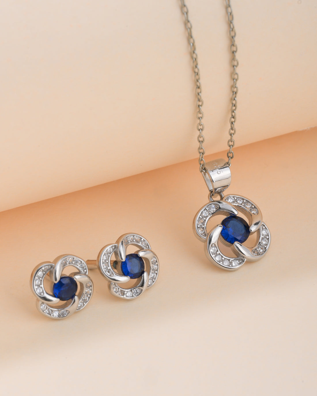 Blossom Silver Pendant Set