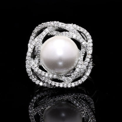 Labyrinth Pearl Silver Ring